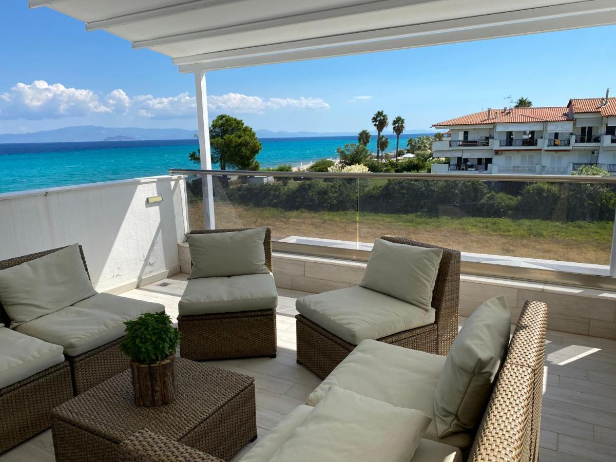Villa Theodora In Front Of The Sea Hanioti Esterno foto